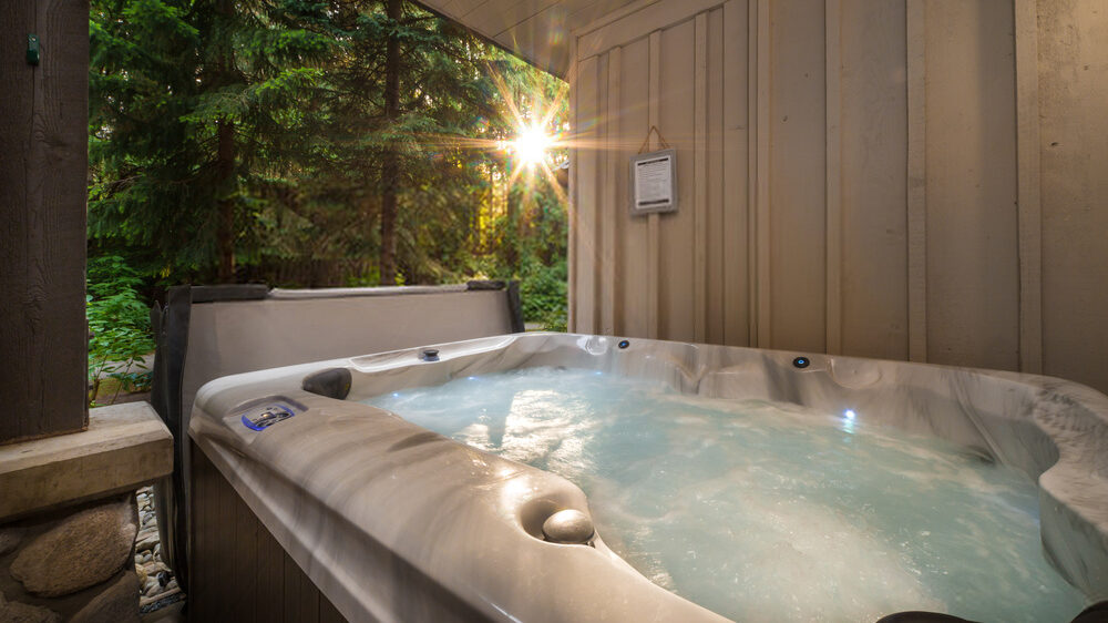 Luxury hotel hot tub in reno